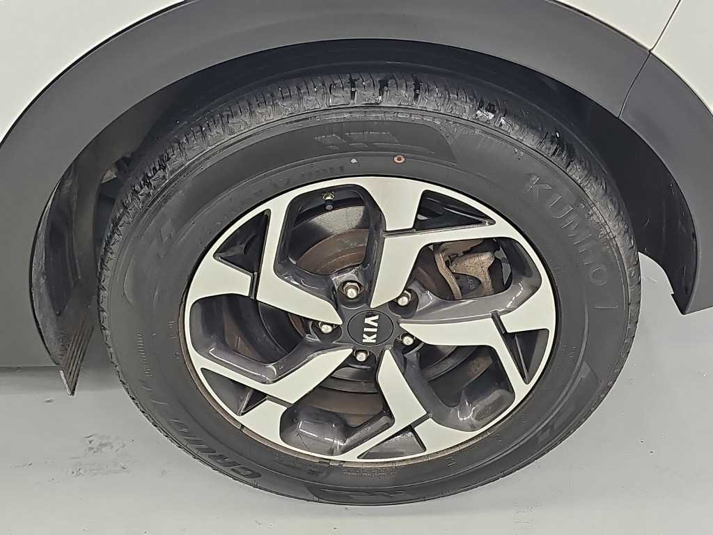 Kia Sportage — photo 19