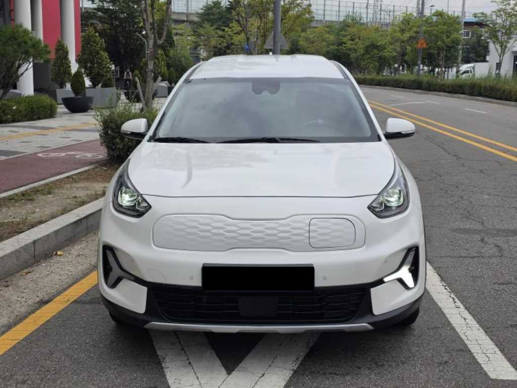 Kia Niro — photo 03