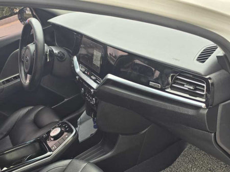 Kia Niro — photo 08