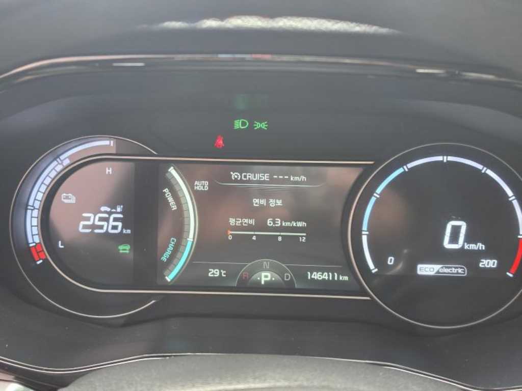 Kia Niro — photo 18
