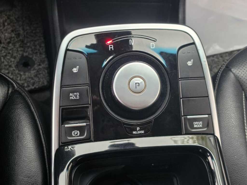 Kia Niro — photo 19