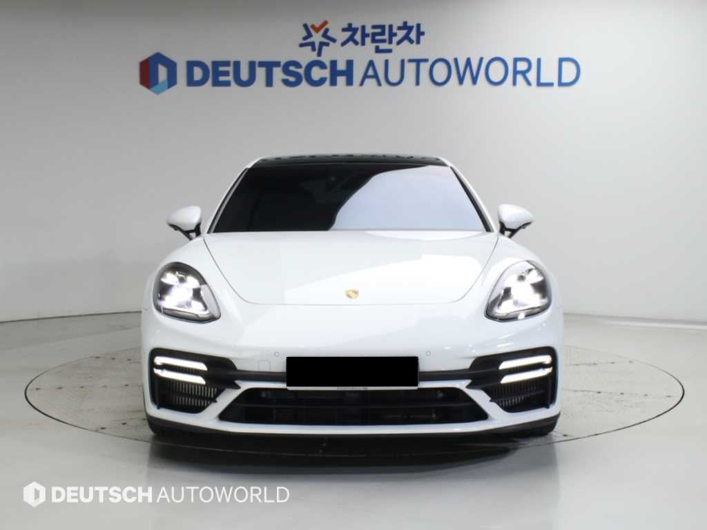 Porsche Panamera — photo 03
