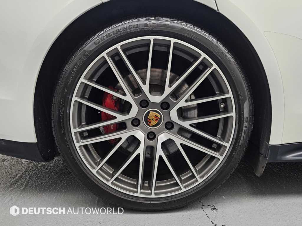 Porsche Panamera — photo 05