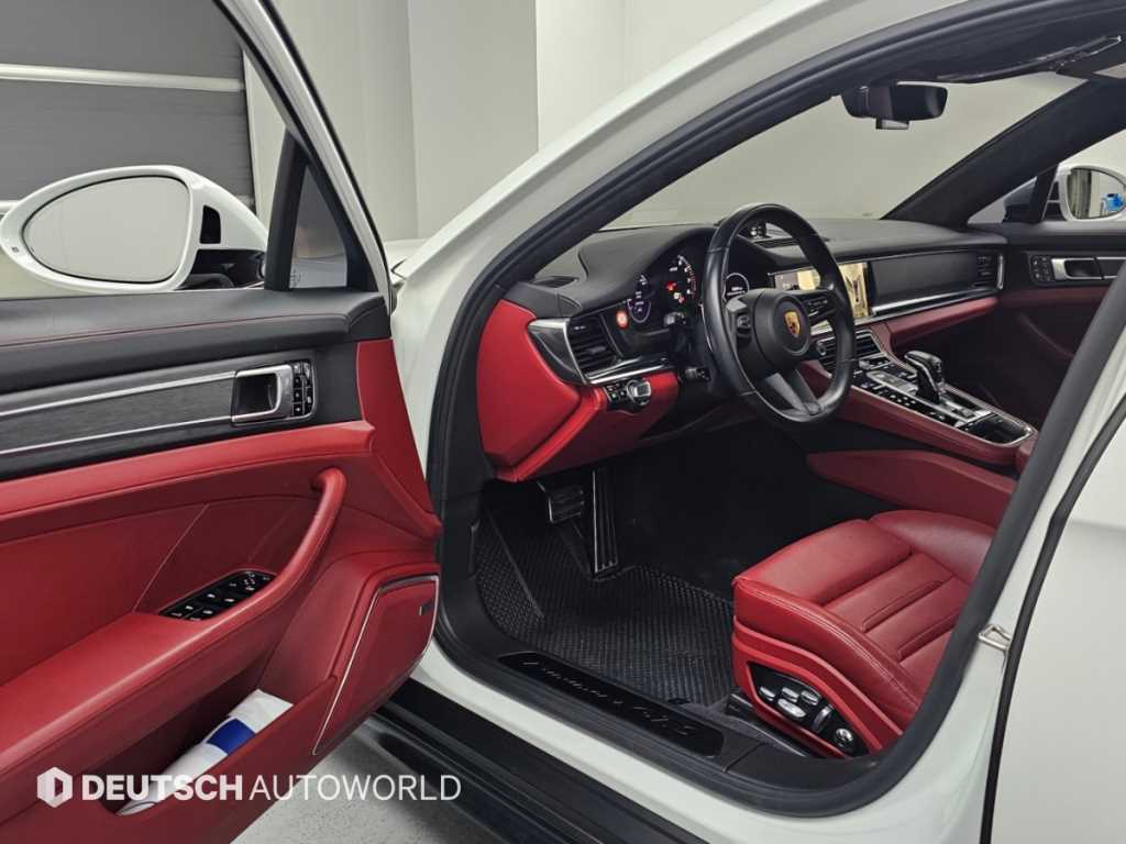 Porsche Panamera — photo 11