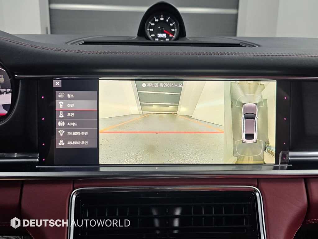 Porsche Panamera — photo 15