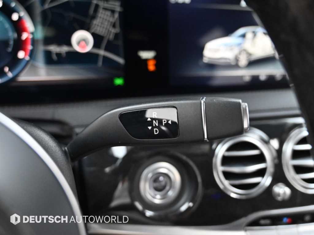 Mercedes-Benz S-Class — photo 09
