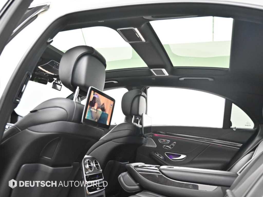 Mercedes-Benz S-Class — photo 18