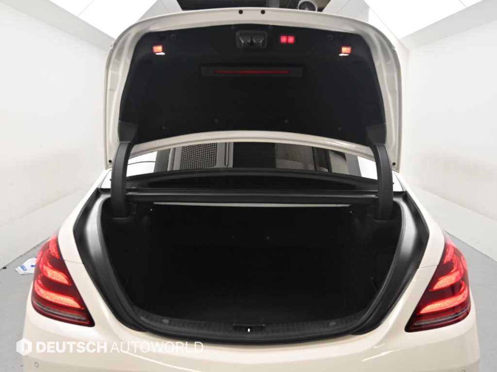 Mercedes-Benz S-Class — photo 19