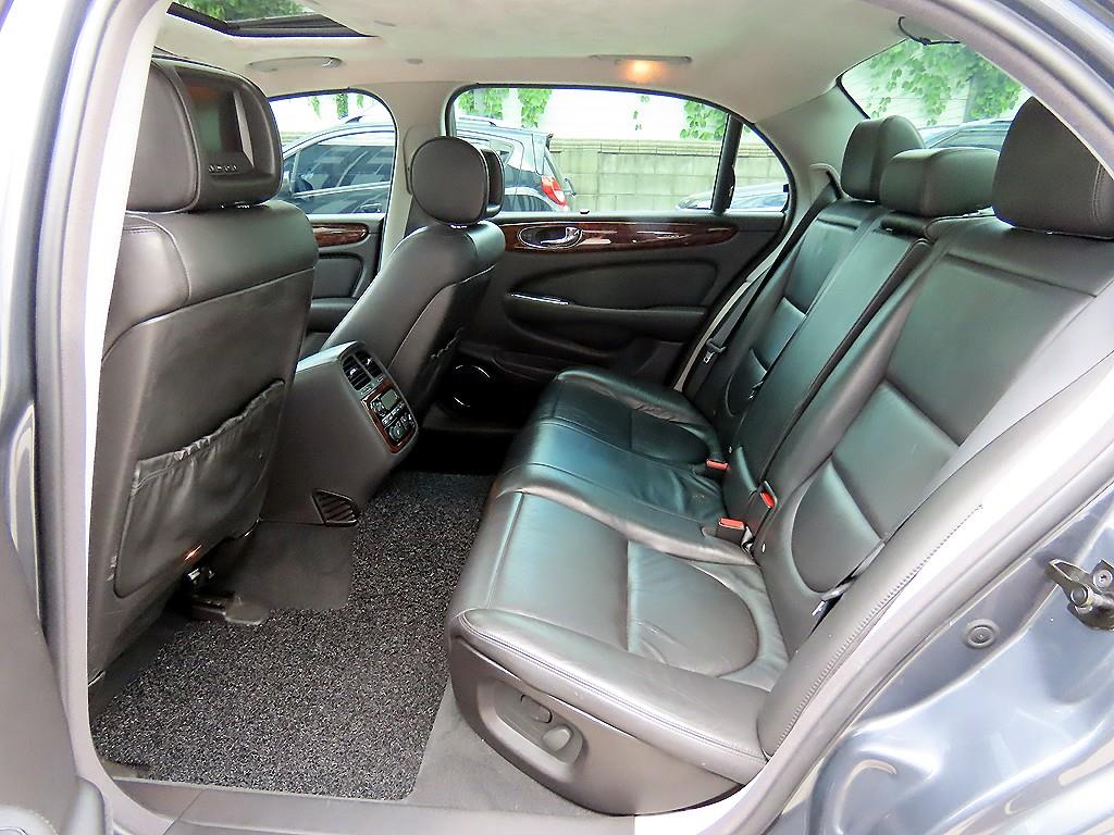Jaguar XJ-8 — photo 06