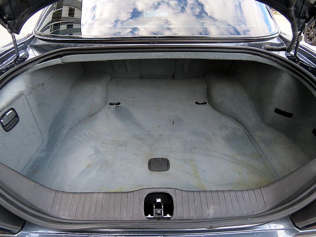 Jaguar XJ-8 — photo 18
