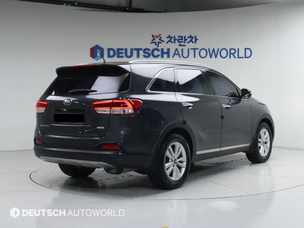 Kia Sorento — photo 02