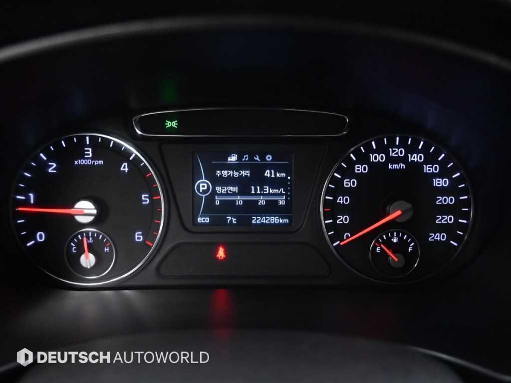 Kia Sorento — photo 08