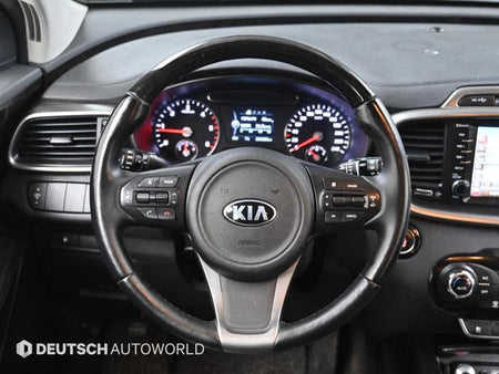 Kia Sorento — photo 13
