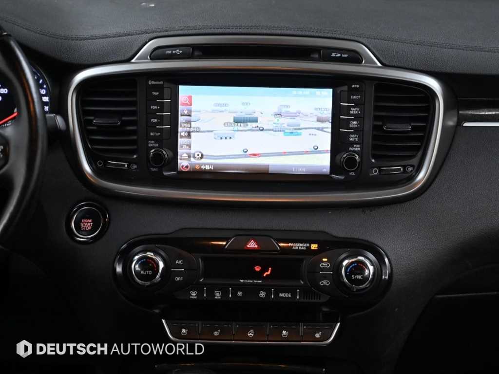 Kia Sorento — photo 14