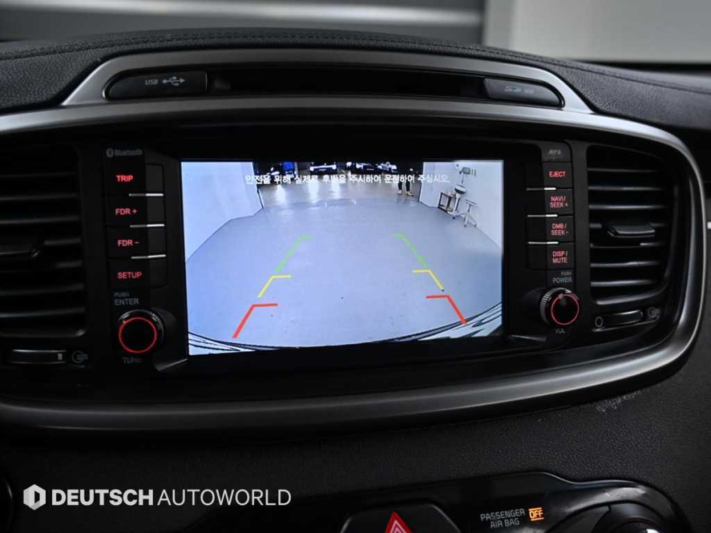Kia Sorento — photo 15