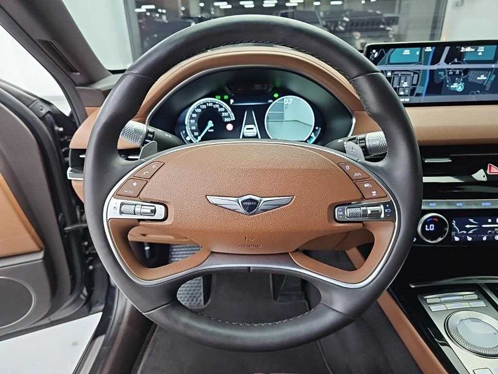 Genesis G80 — photo 09