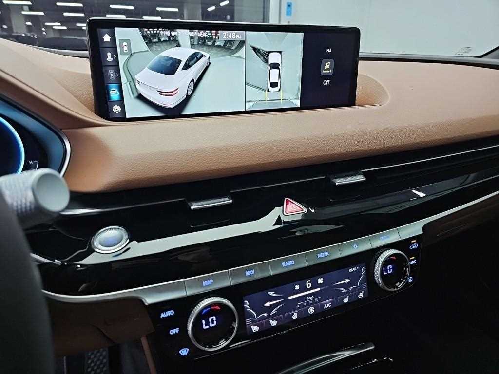 Genesis G80 — photo 10