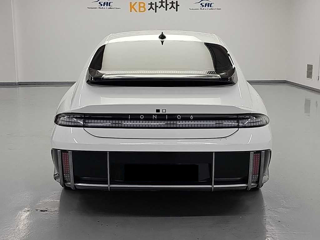 Hyundai Ioniq6 — photo 04