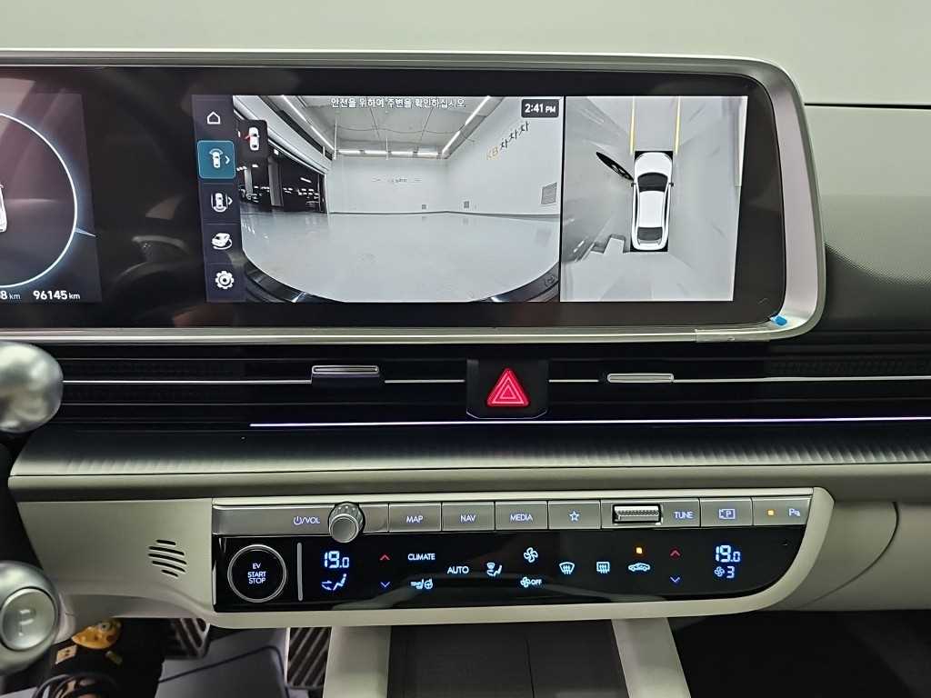 Hyundai Ioniq6 — photo 10