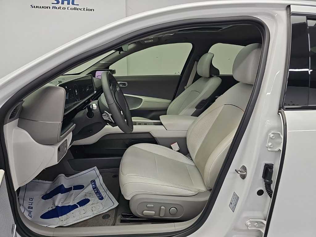 Hyundai Ioniq6 — photo 11