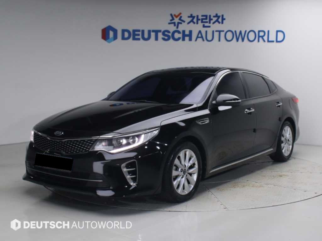 Kia K5 — photo 01