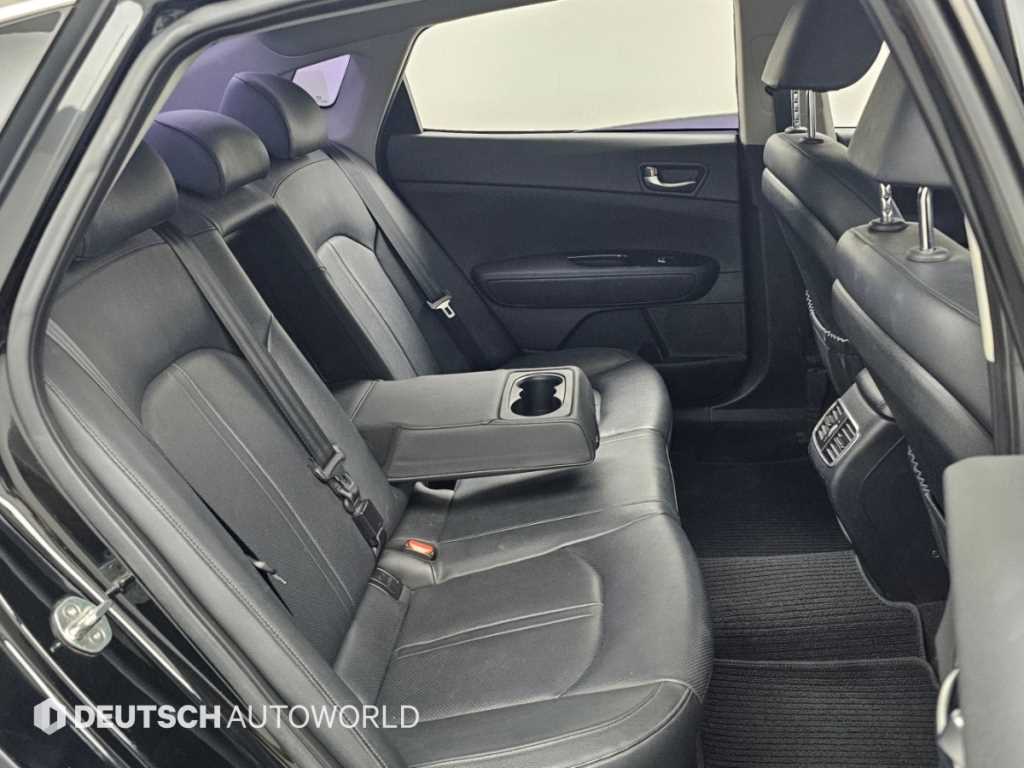Kia K5 — photo 12