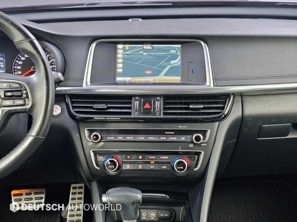 Kia K5 — photo 14