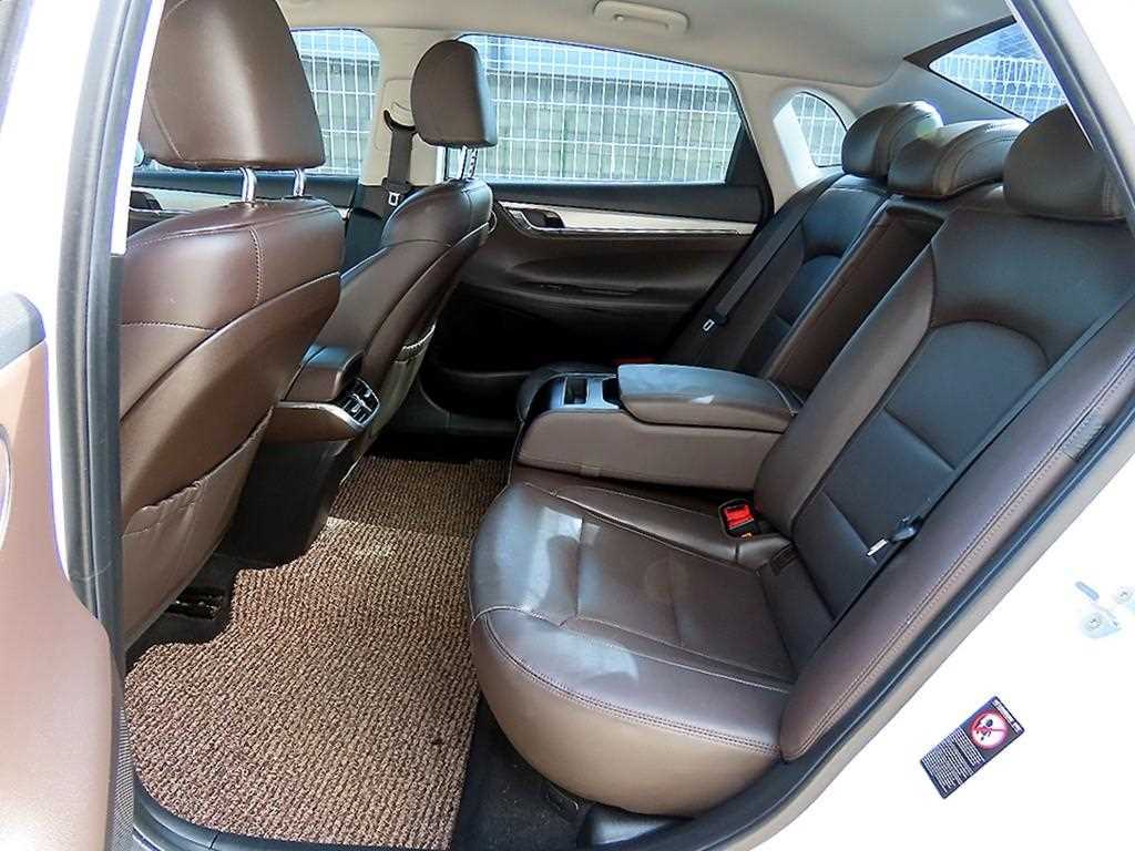 Hyundai Grandeur — photo 06