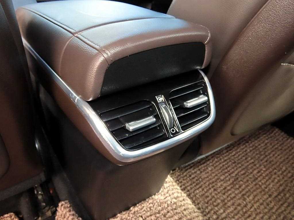 Hyundai Grandeur — photo 18