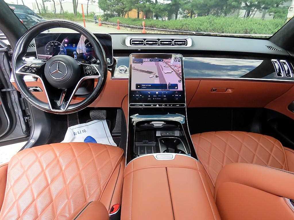 Mercedes-Benz S-Class — photo 07