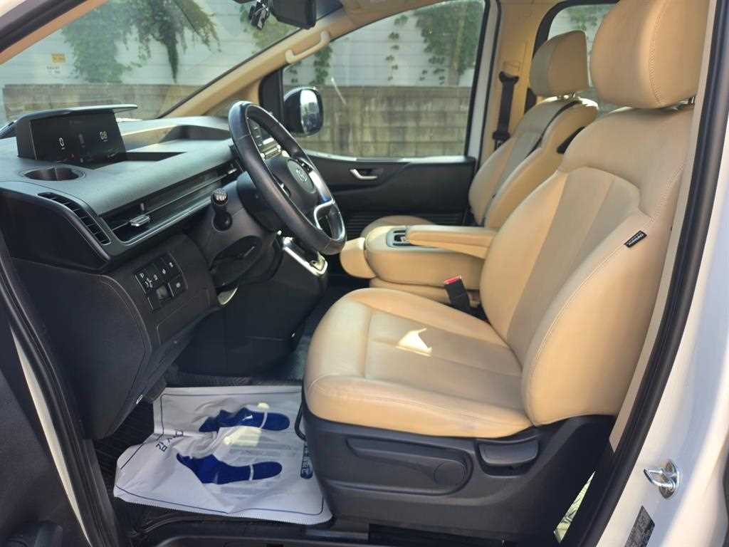 Hyundai Staria — photo 05
