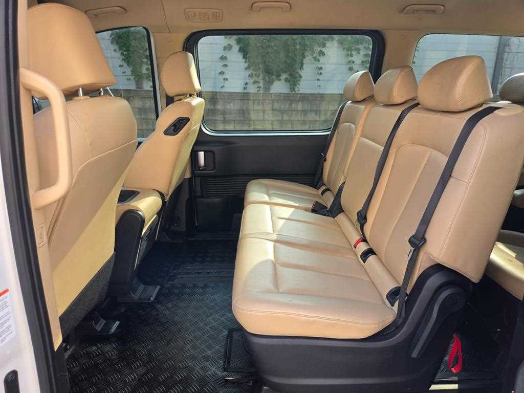 Hyundai Staria — photo 06