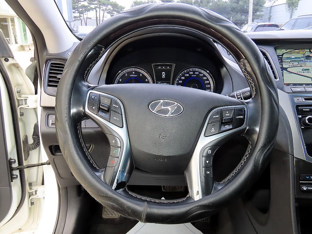 Hyundai Grandeur — photo 08