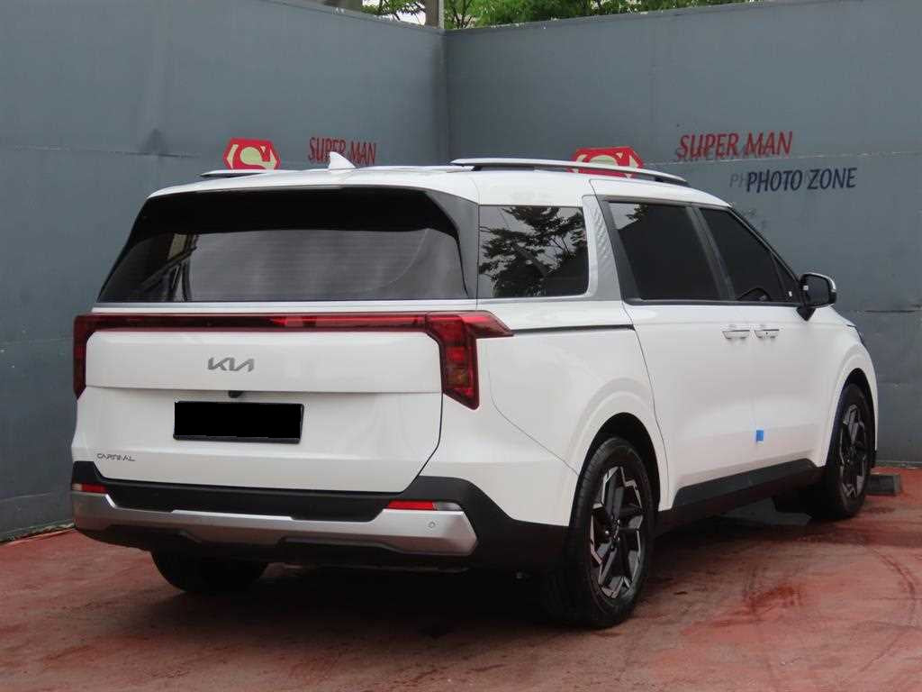 Kia Carnival — photo 03