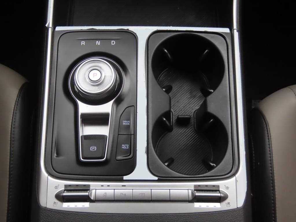 Kia Carnival — photo 12