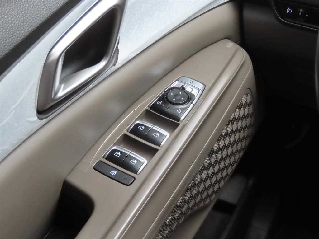 Kia Carnival — photo 14