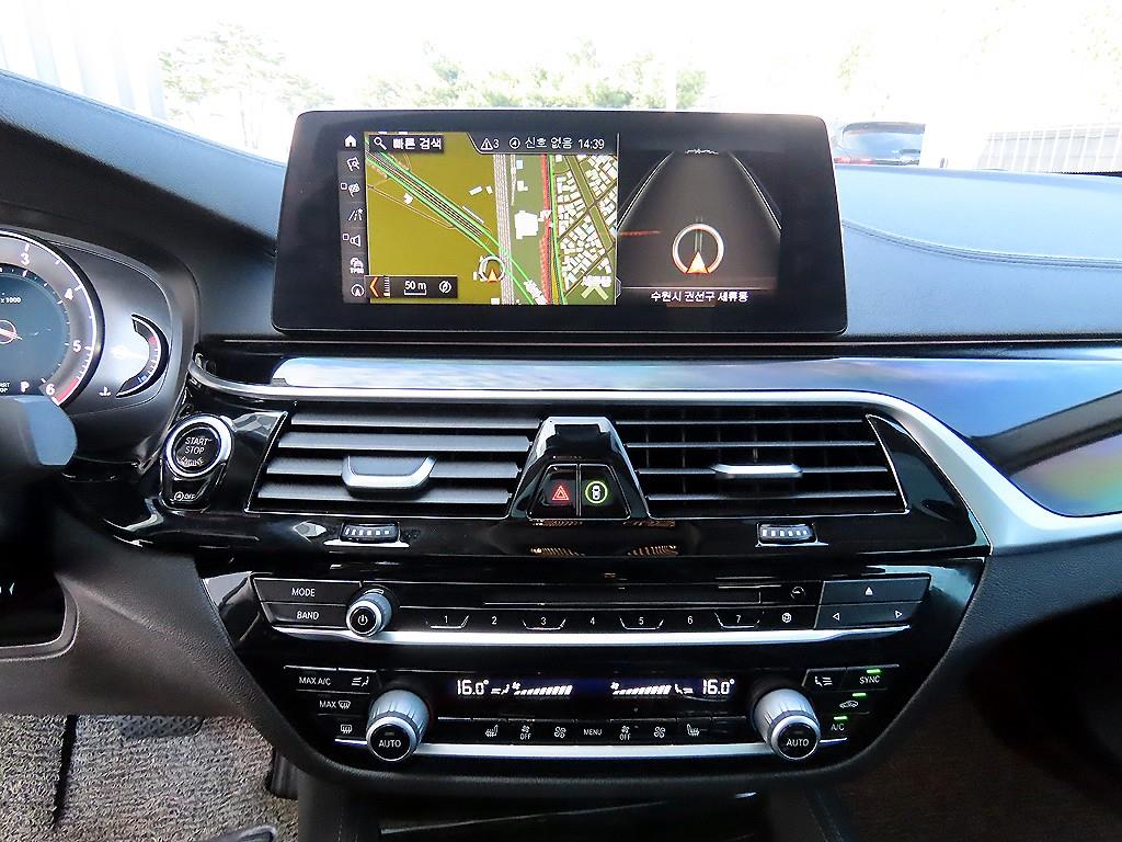 BMW 5-Series — photo 14