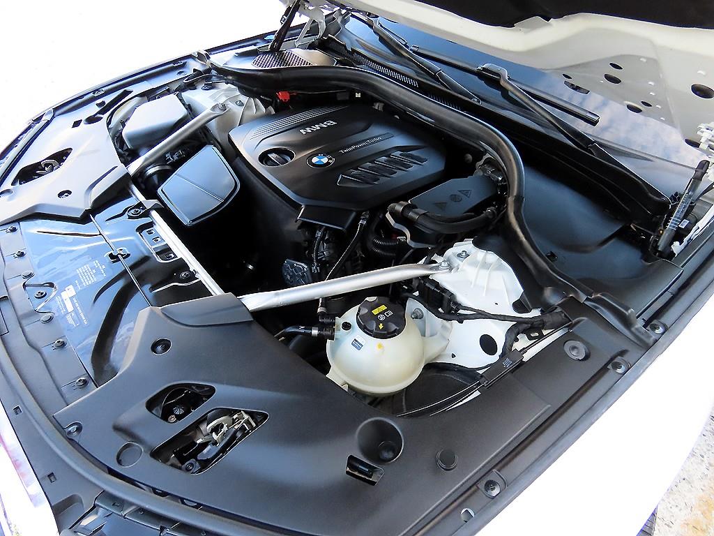 BMW 5-Series — photo 19