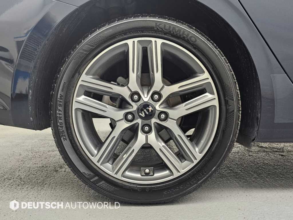 Kia K3 — photo 05