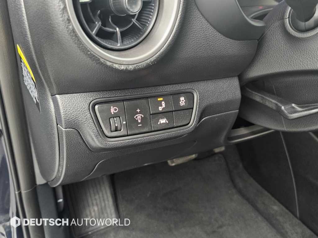 Kia K3 — photo 17