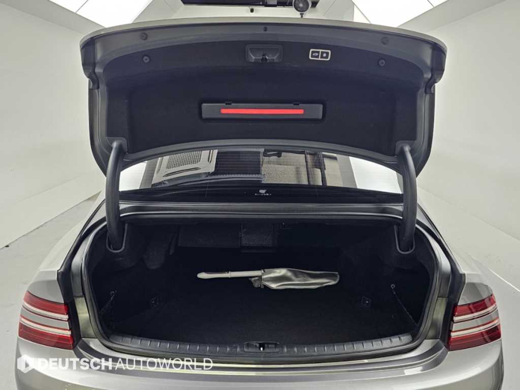 Genesis G80 — photo 19
