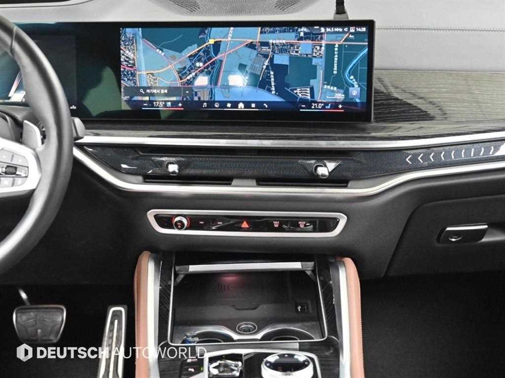 BMW X6 — photo 12
