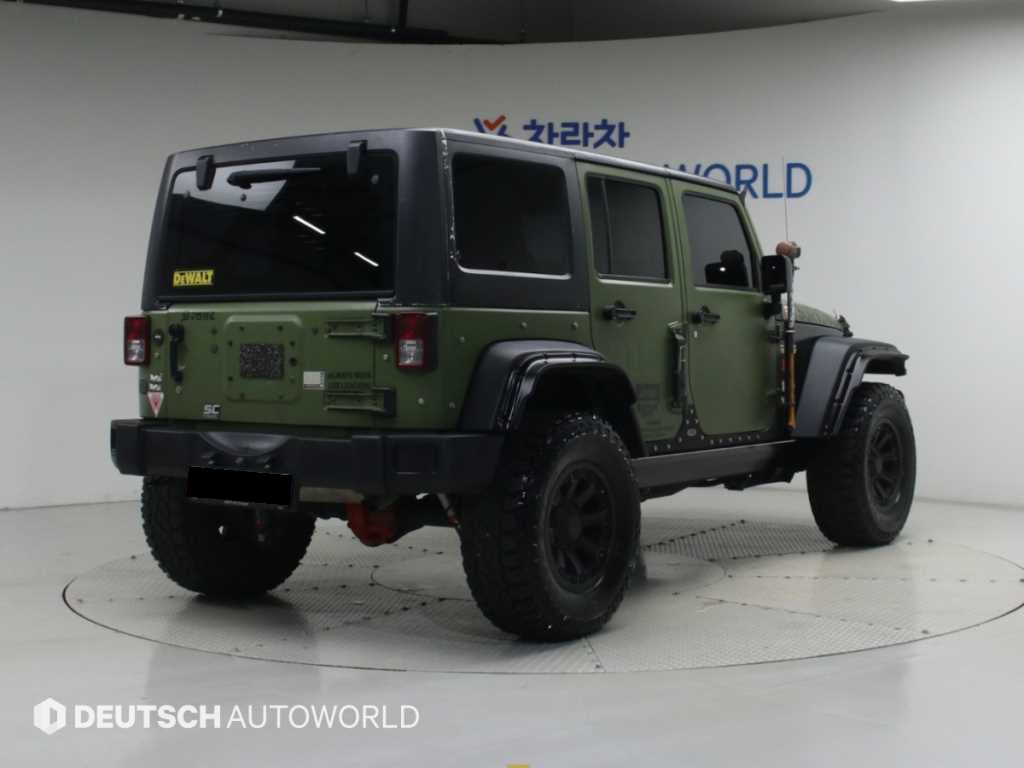 Jeep Wrangler — photo 02