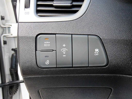 Hyundai Avante — photo 12
