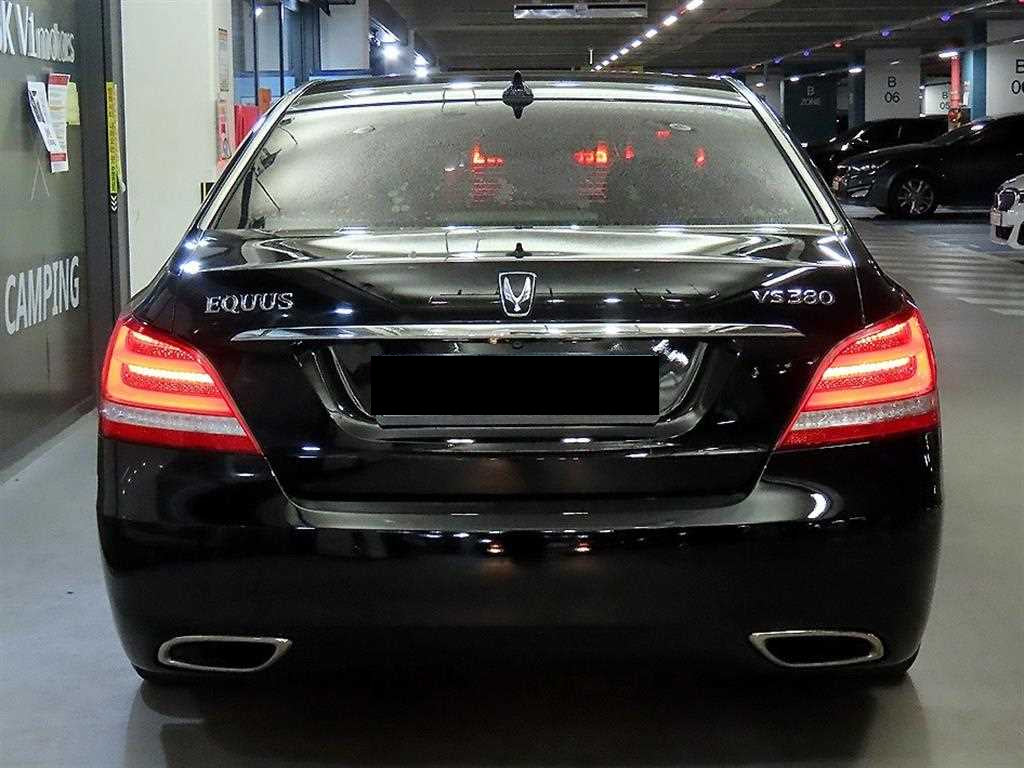 Hyundai Equus — photo 05