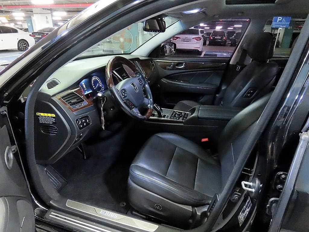 Hyundai Equus — photo 06