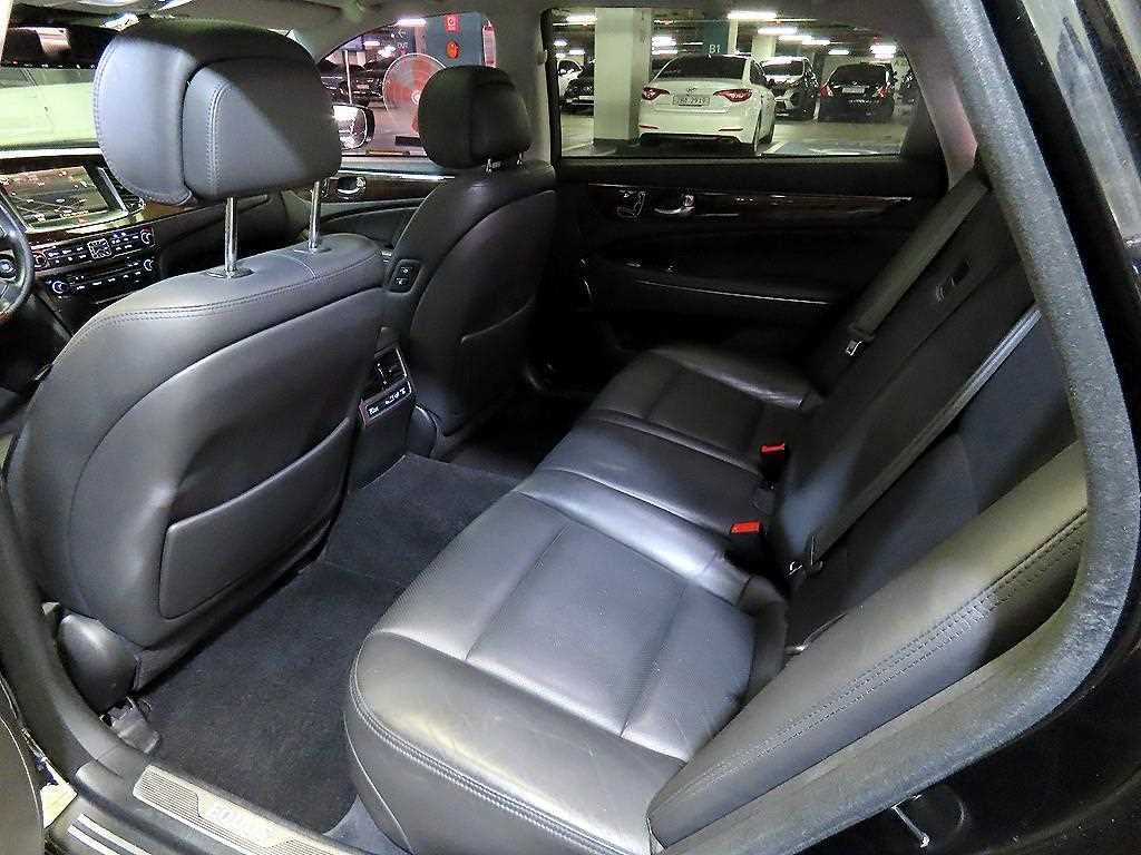 Hyundai Equus — photo 07