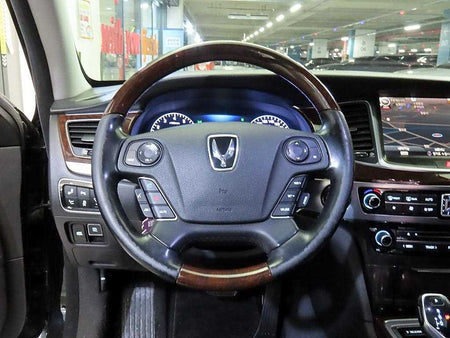Hyundai Equus — photo 08