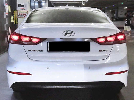 Hyundai Avante — photo 05