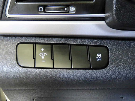 Hyundai Avante — photo 14